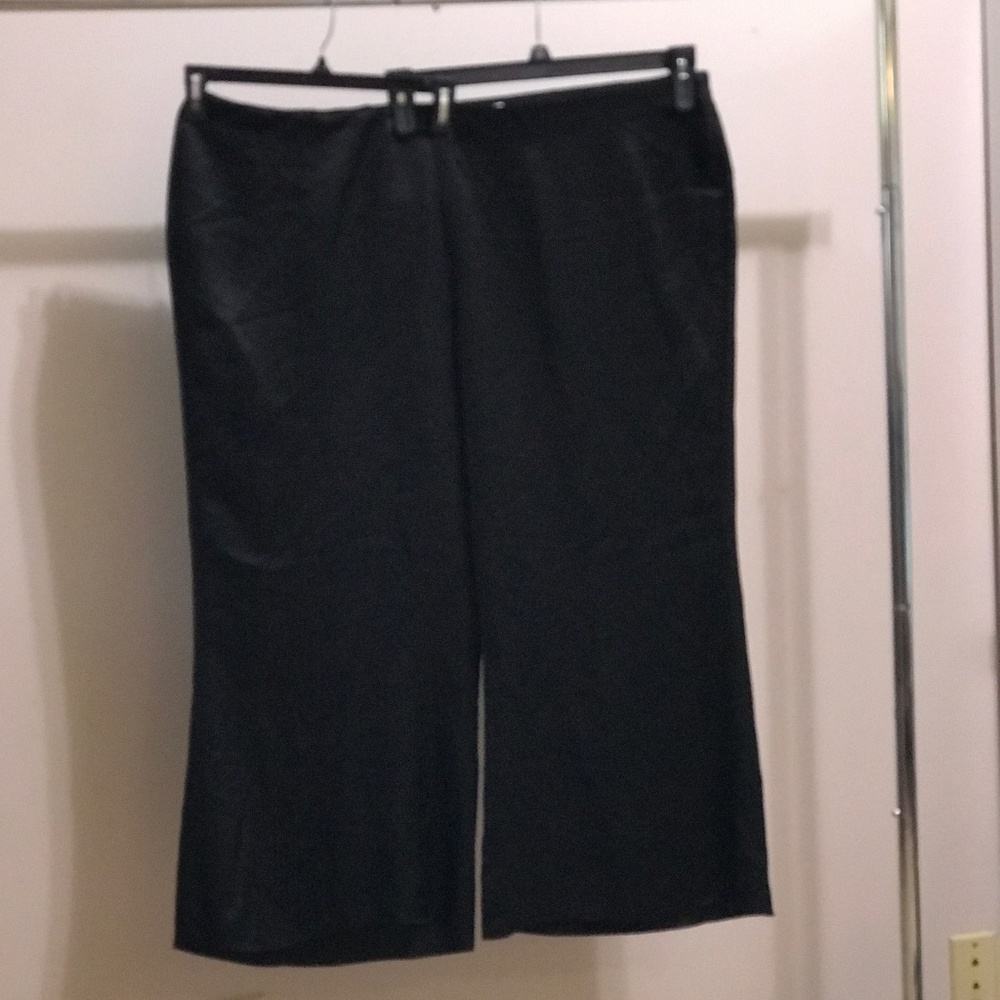 17. VINCE High-Waist Wide-Leg Pull On  Pants